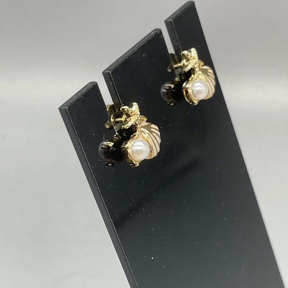 Gold Tone Starfish Seashell Faux Pearl Stud Earrings Coastal Nautical Beachy